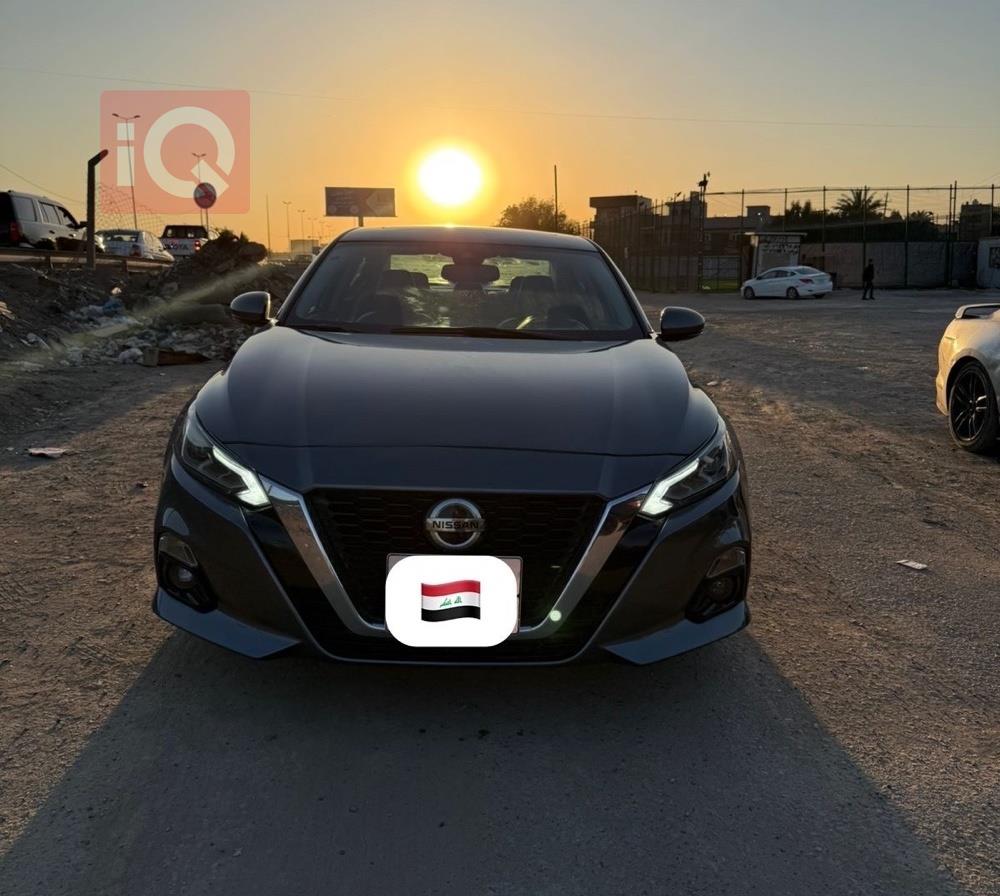 نيسان ألتيما